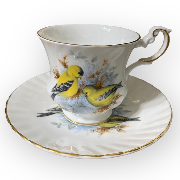 Royal Dover Other - Royal Dover Fine Bone China Vintage Tea Cup & Saucer - Goldfinch